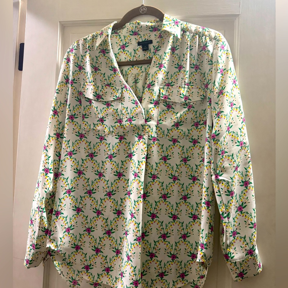 Ann Taylor blouse XS